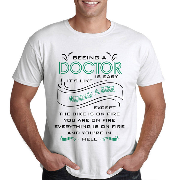 Карането на колело и това да си доктор - забавна тениска подарък за доктор - Printo.bg