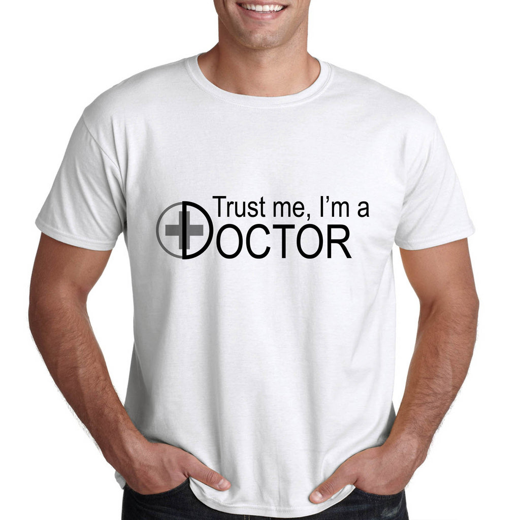 Повярвай ми аз съм доктор - тениска за доктор - Printo.bg