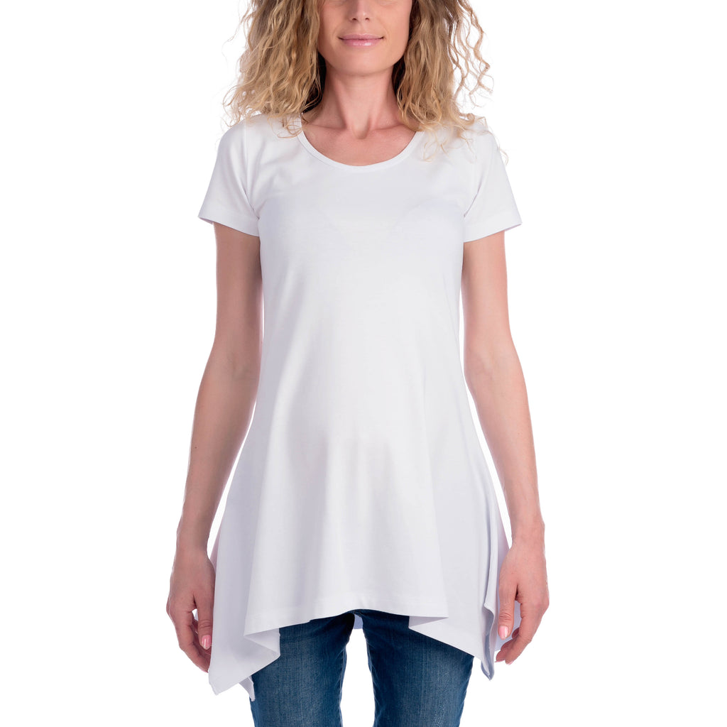 Бяла изчистена туника с модерна кройкa - Printo.bg